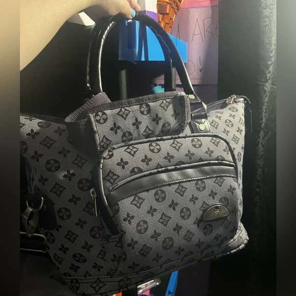 Stylish Gray Fashion Patterned Tote Weekender Bag EUC - Picture 2 of 6